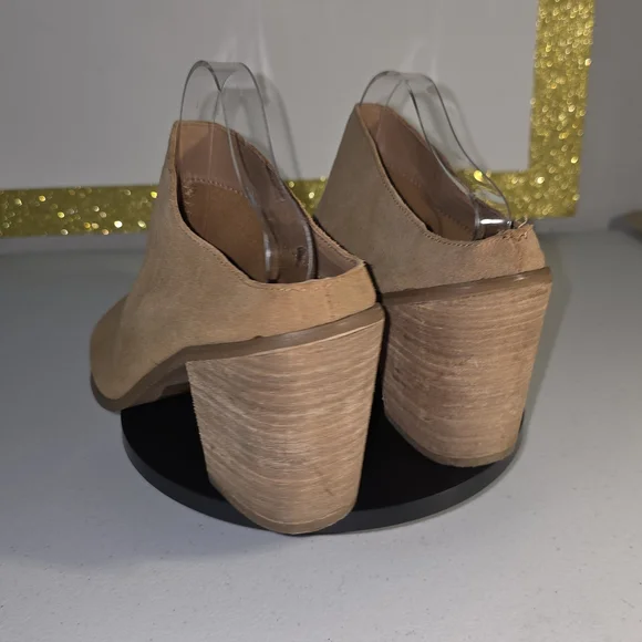 Torrid Tan Block Heel Mules BTI Mules, 9W Open-toe / peep-toe - Picture 8 of 17